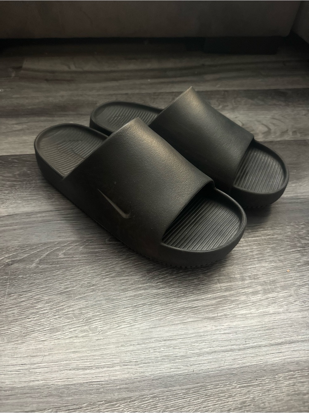 Nike Calm Slides